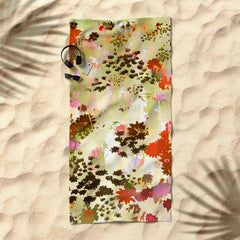 83 Oranges A Sunlit Meadow Beach Towel