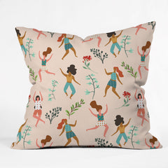 83 Oranges Central Park Zumba Outdoor Throw Pillow